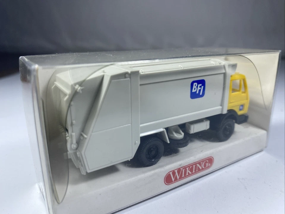 Mo75 WIKING 1:87 H0 Lkw MERCEDES BENZ BFI Müllwagen Müllabfuhr Müllauto Kommunal - Bild 2 von 4
