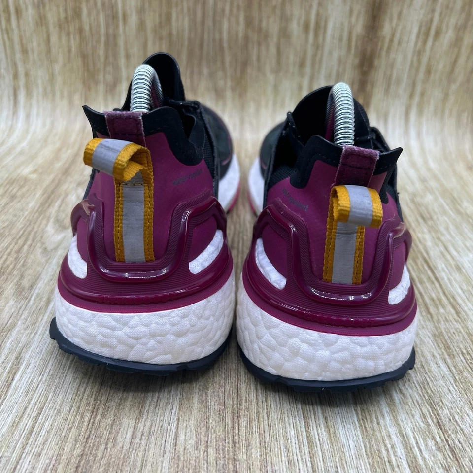 Adidas UltraBoost C.RDY Winter Women's Size 6 Running Shoes Black Pink Q46489 - Image 4 of 4