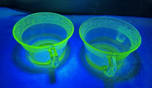 Vintage Patrician Spoke Federal Glass Depression Green Vaseline Uranium