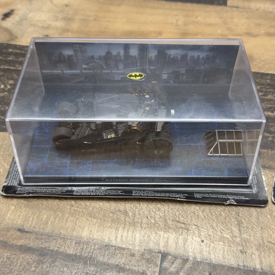 Batman Begins & Classic TV Series Batmobile Die Cast Eaglemoss Collectors Models - Image 4 of 4