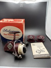 Shakespeare 2052 Model Ultralight Spinning Reel with 2062NL-2 Box & Manual Shakespeare 2052 Model Ultralight Spinning Reel with 2062NL-2 Box & Manual - Image 1