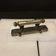Vintage Unmarked Machinist Pedestal Bench Level,4” Long,used condition