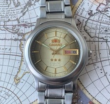 Orient 3 star crystal watch automatic . Serviced