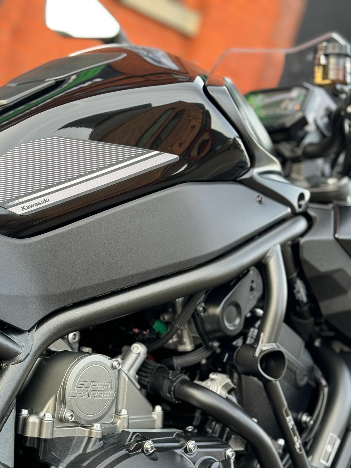 2020 Kawasaki ZH2 naked supercharged motorcycle in Black eBay