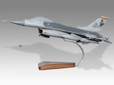General Dynamics F-16 Fighting Falcon USAF Desk Wood Airplane Model Large 1/32