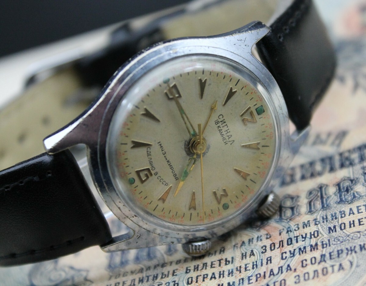 ORIGINAL Vintage WRIST WATCH Military POLJOT SIGNAL Mechanical