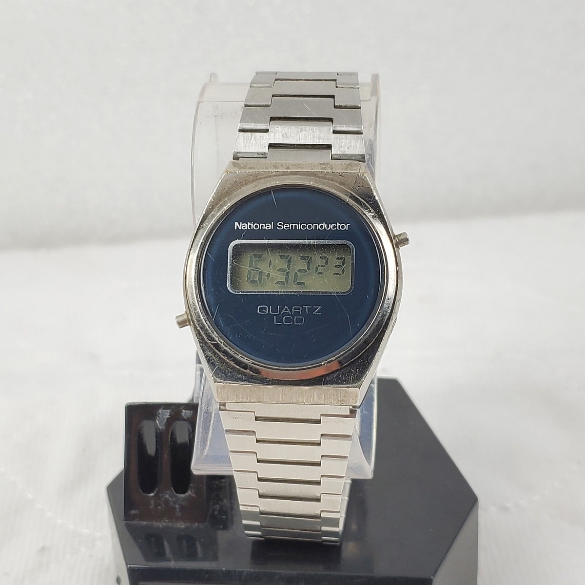 RARE VINTAGE NATIONAL SEMICONDUCTOR LCD DIGITAL QUARTZ MEN'S WATCH