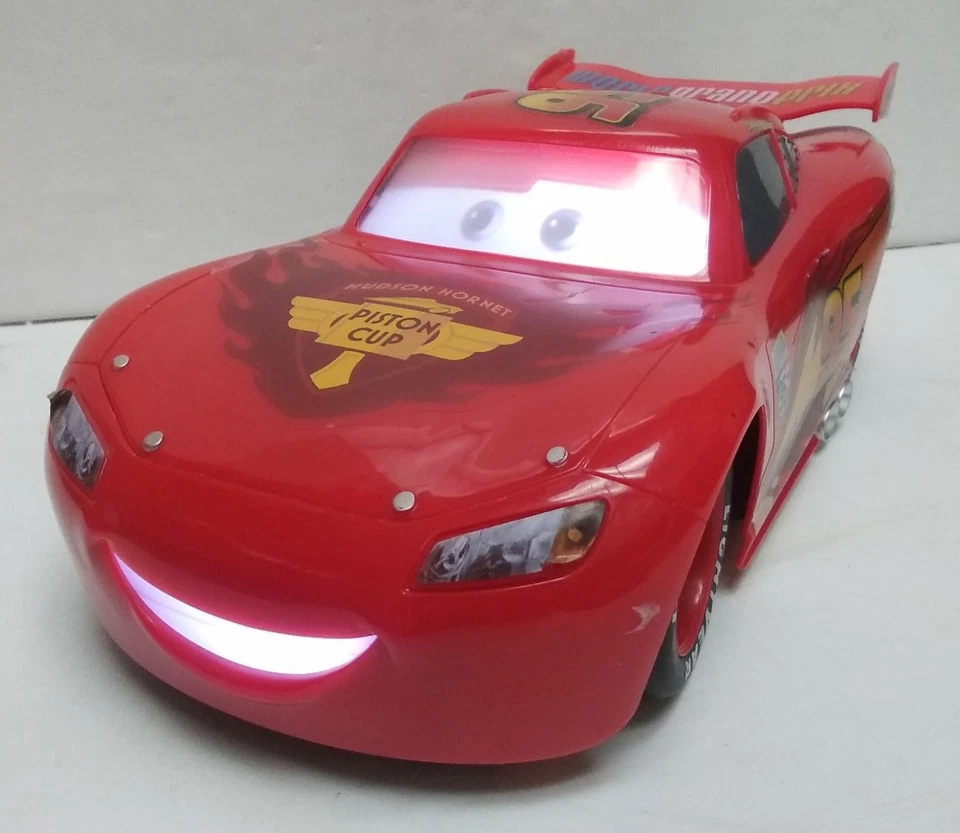 Real Lightning McQueen Interactive RC Car Air Hogs Disney Pixar Cars 2 2011 - Image 2 of 4