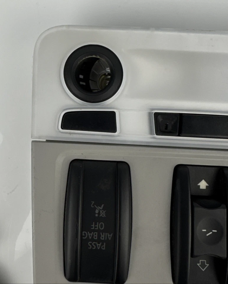 2012-2015 BMW X1 - DOME MAP Light / SUN ROOF Switch 9225514 - Image 2 of 4