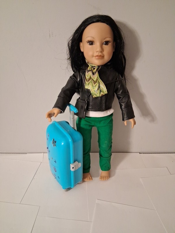 18 Inch Journey Girl Doll With Suitcase And Accessories 