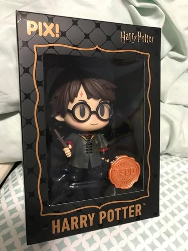 THRILLJOY PIX! HARRY POTTER HERO / COMMON CREASES ON RIGHT SIDE OF BOX
