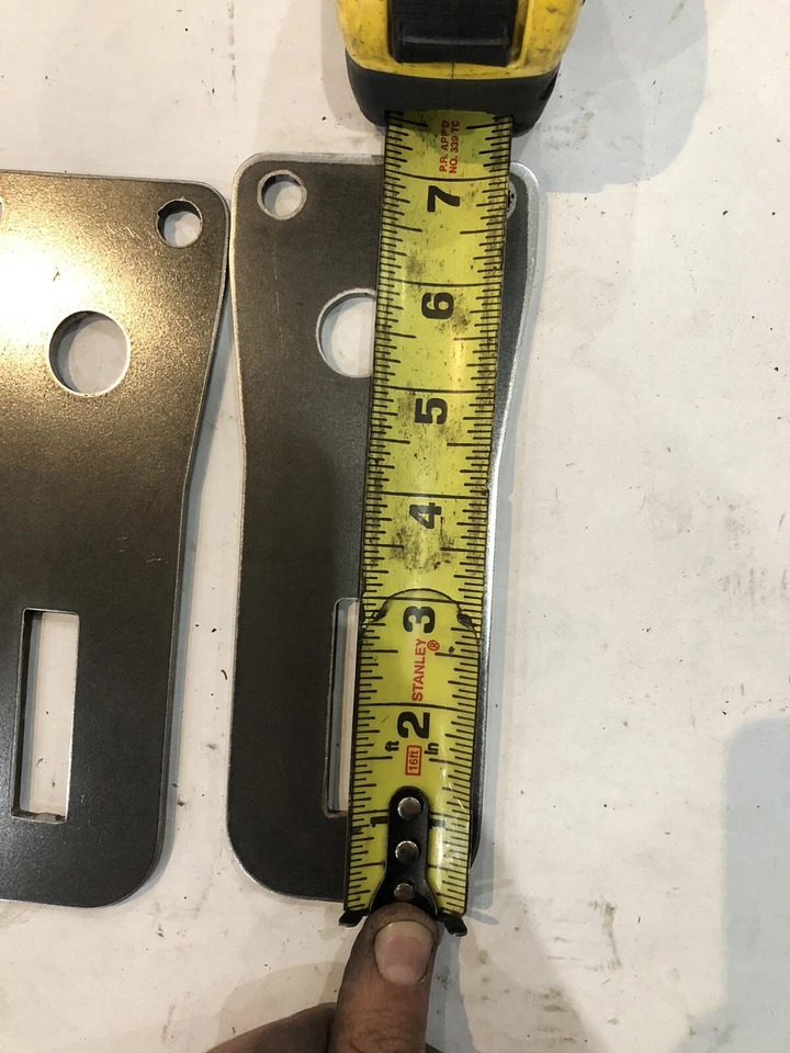 Cub Cadet Pulling Narrow Frame Mid-mount Suitcase Weight Rack With ~24” Crossbar - Image 4 of 4