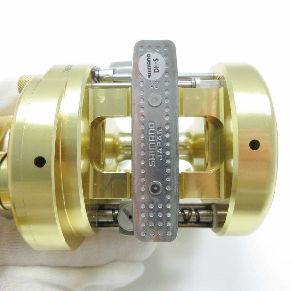 Shimano Calcutta Conquest 1001F Left-Handed / Management Shimano Calcutta Conquest 1001F Left-Handed / Management