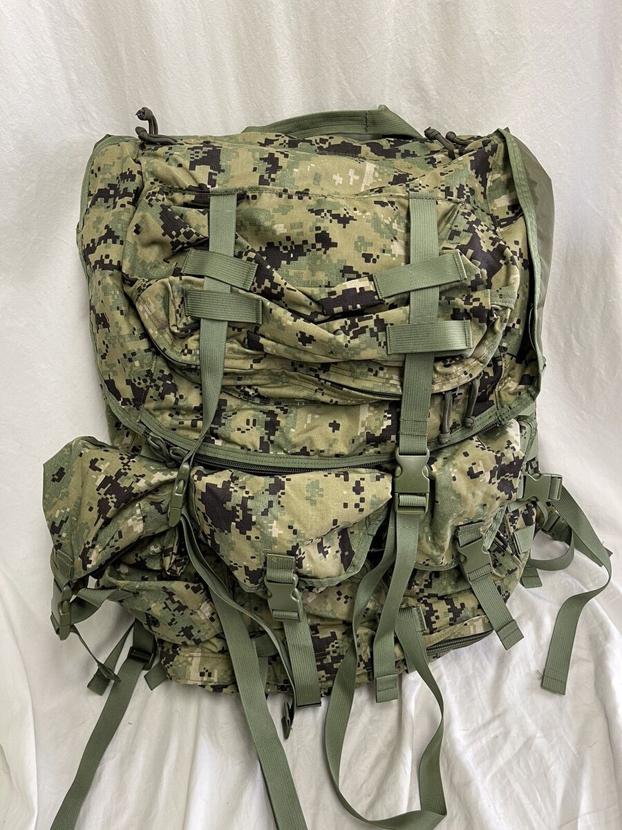 London Bridge Trading LBT-2657 Eight Pocket Light Backpack London Bridge Trading LBT-2657 Eight Pocket Light Backpack