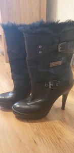 guess high heel ankle boots