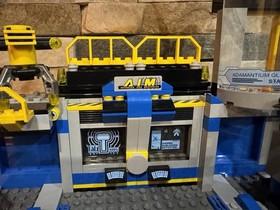 LEGO #76018 Marvel Super Heroes - Hulk Lab Smash (2014) 100% Complete