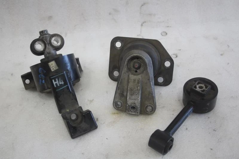 Suzuki Reno 2006 2007 2008 soportes de motor aire acondicionado 3 piezas Foto 3 de 4