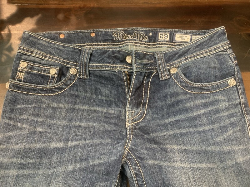 Miss Me Bootcut size 29 Blue Jeans Embroidered with Rhinestones