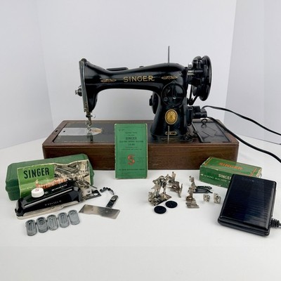 Singer 15-90 Vintage Electric Sewing Machine Black Cast Iron Case Working
