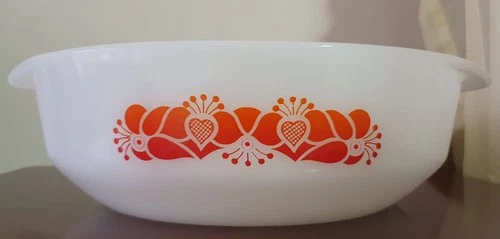 Vintage Pyrex Casserole Dish Folk Art Hearts Red & Orange Made In Australia 1970