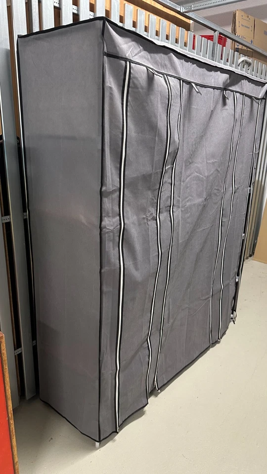 Faltkleiderschrank in gutem Zustand
