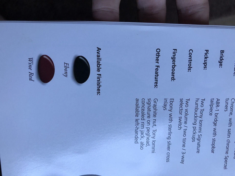 VINTAGE MUSICAL INSTRUMENT CATALOG - 2000 GIBSON GUITARS The Custom Collection - Image 4 of 4