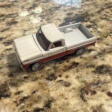 GREENLIGHT Ford F-150 L SVT Truck red White 1:64 Diecast 2016