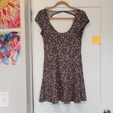 American Eagle Small Ditsy Floral Jersey Keyhole Back Scoop Neck Skater Dress