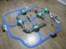 tomy trackmaster thomas the tank engine train set with tunnels road trains bus