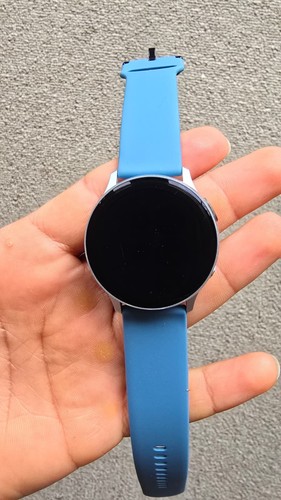 Samsung Galaxy Watch Active2 40 mm Bluetooth Smartwatch Gray without charger