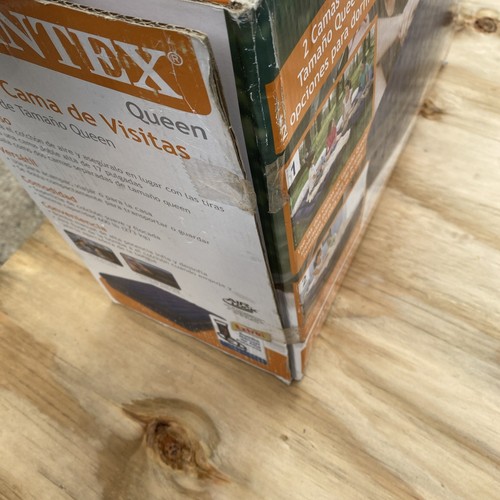 Intex 2 in 1 Guest Bed 2 Queen Sized Air Mattress Beds w/ Hi Output Hand Pump - Picture 4 of 11