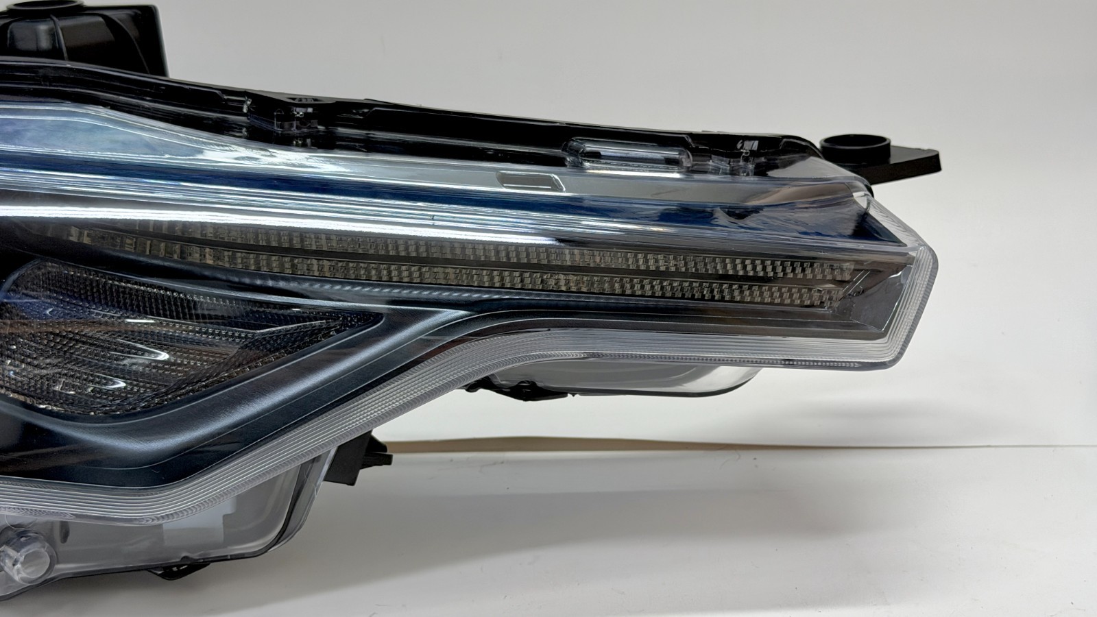 2017-2020 Maserati Levante Right RH Headlight OEM Adaptive AFS 3 Module Original