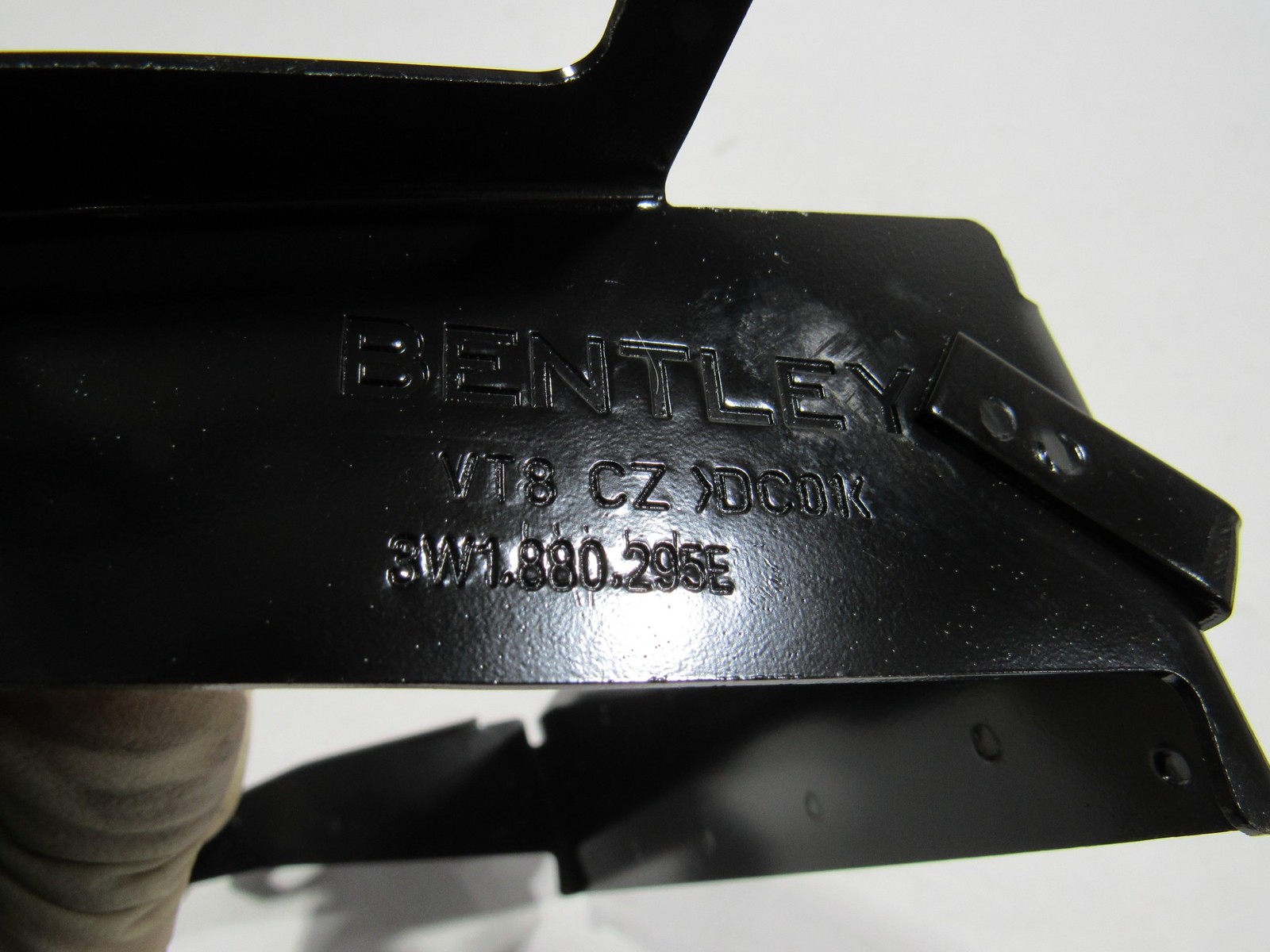 12-18 Bentley Continental GT W12 2015 Right Dashboard Safety Mount Bracket ;:A