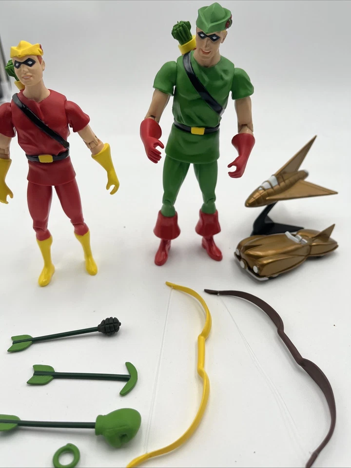 Juego de figuras de acción Green Arrow and Speedy DC Direct Deluxe Arrowcar y Arrowplane Foto 2 de 4