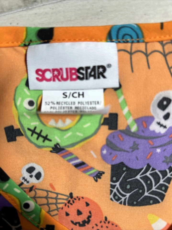Scrubstar Women's Orange Halloween Scary Sweets Scrub Top Multicolor Size S NEW - Image 3 of 4