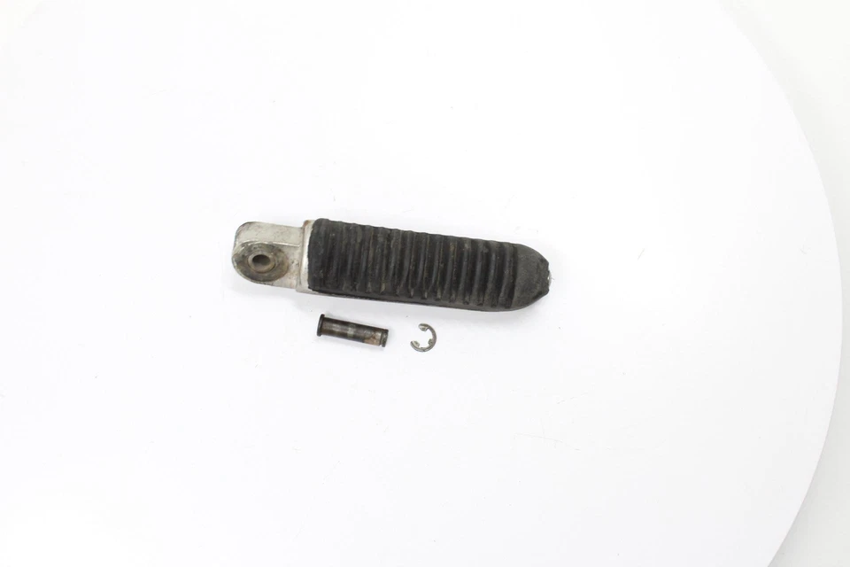 Suzuki Katana 750 2000 OEM clavija trasera izquierda pasajero Foto 2 de 4