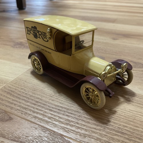 Limited Edition Performance Pioneer Ed “Big Daddy” Roth 1916 Studebaker Van Bank - Picture 7 of 12