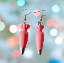 Piping Bag Earrings/ Baker Gifts/ Cake Frosting/ Pastry Chef Gifts/ 1 Pair