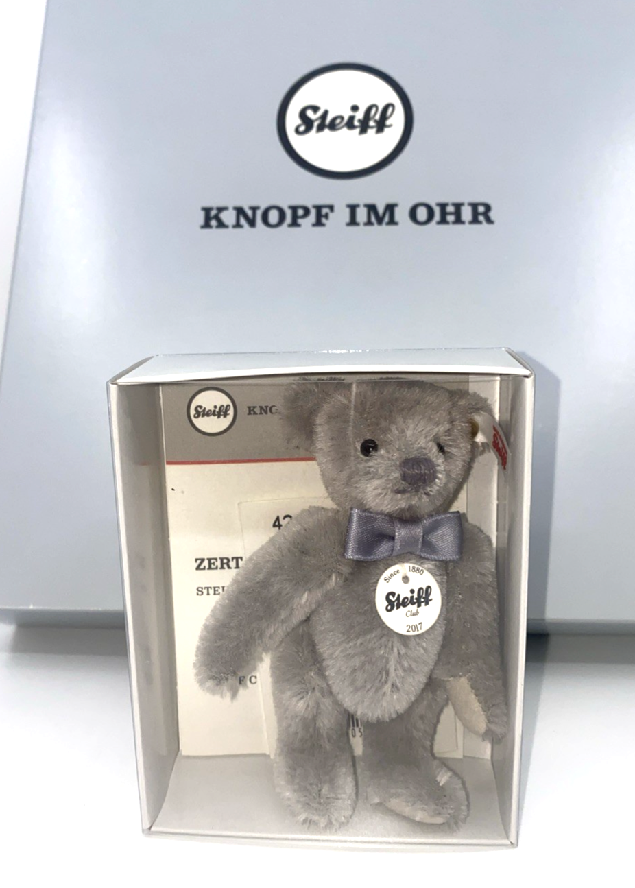 Steiff 2017 Club Gift  Bear Grey 10cm, Mohair Box + COA EAN: 421402