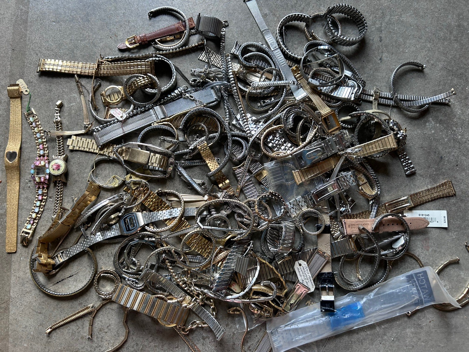 Watch BULK Lot band/case - vintagewatches.pk