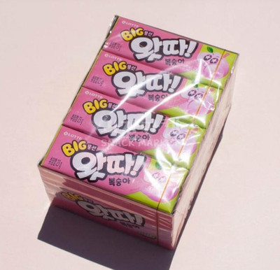 LOTTE Watta Peach Bubble Gum Big Size Korean Original Best Snack (23 g x 16 pcs)