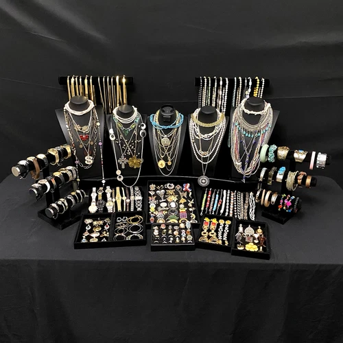 227 pc Antique Vintage Estate Costume Jewelry Some Signed. Lot 746