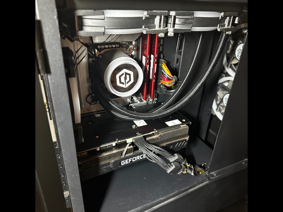 Cyberpower gaming pc i7- 12700KF desktop NVIDIA GeForce RTX 3070 