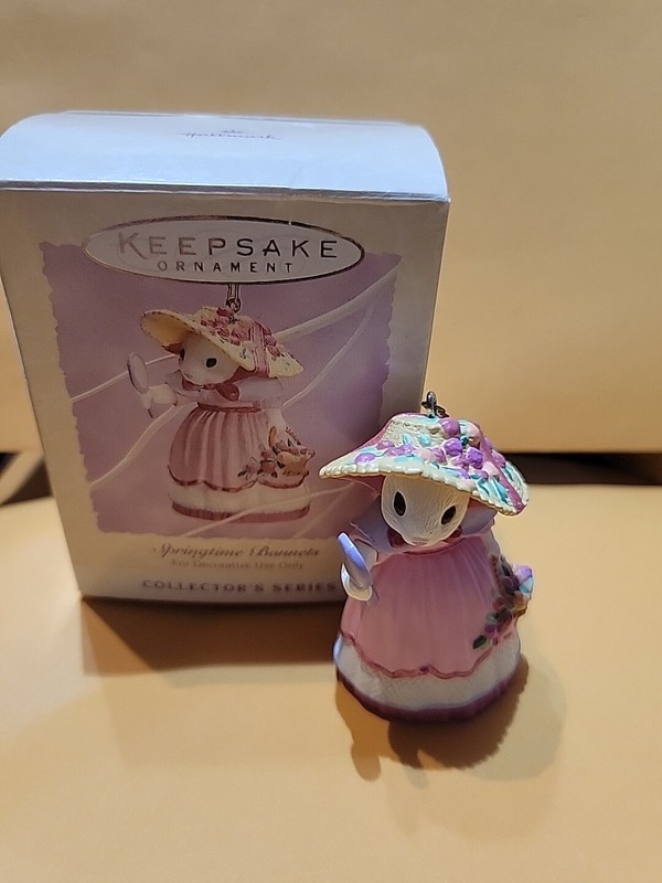 SPRINGTIME BONNETS 2nd series bunny '94 EASTER Hallmark Adorable Ornament NEW