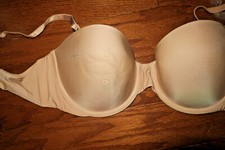 32B    VICTORIA'S SECRET SEAMLESS VINTAGE    BRA PUSH UP STRAPLESS    BEIGE WIRE