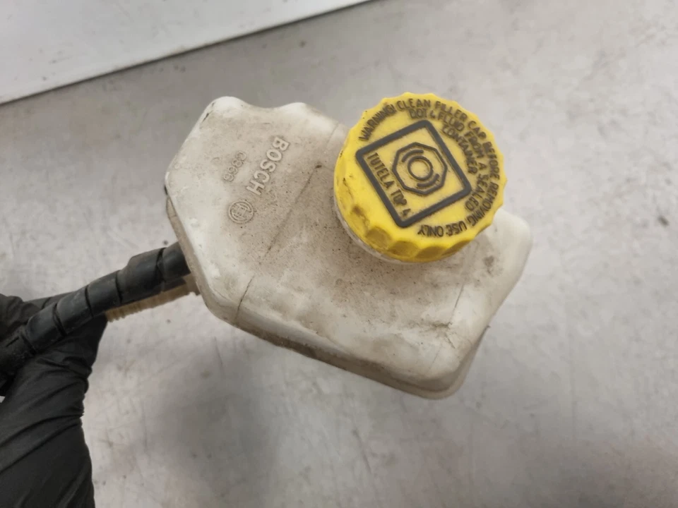 ALFA ROMEO MITO CILINDRO MESTRE DE FREIO E RESERVATÓRIO 55701378 0.9 TWINAIR 2014 - Imagem 2 de 4