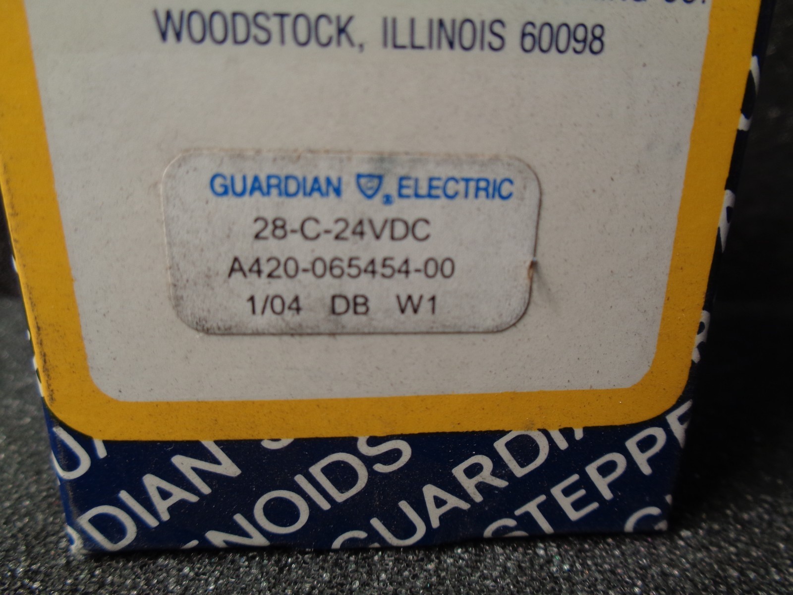 Guardian 28-C-24D Linear Solenoid 24 VDC 116 ohm 5.2 W 21.129 N Pull