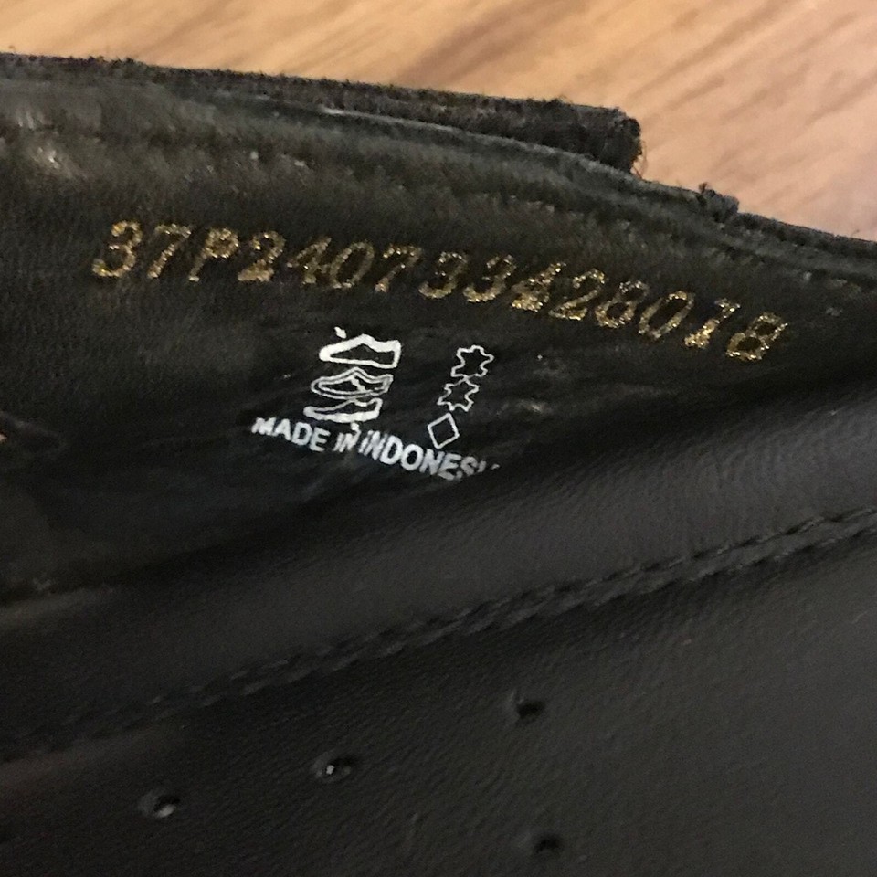 Ecco Black Leather Thongs Sandals Flip Flops Women's Size EU 37 US 66.