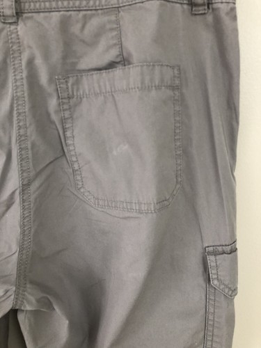 Woman's Van Heusen Taupe Cargo Crop Cotton Pants Size 12 - Picture 5 of 10