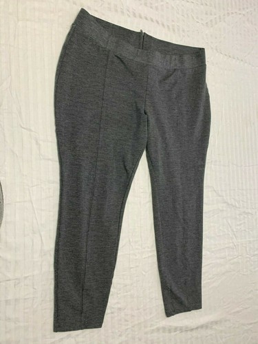 TIME AND TRU WOMENS CAPRIS PANTS SIZE 